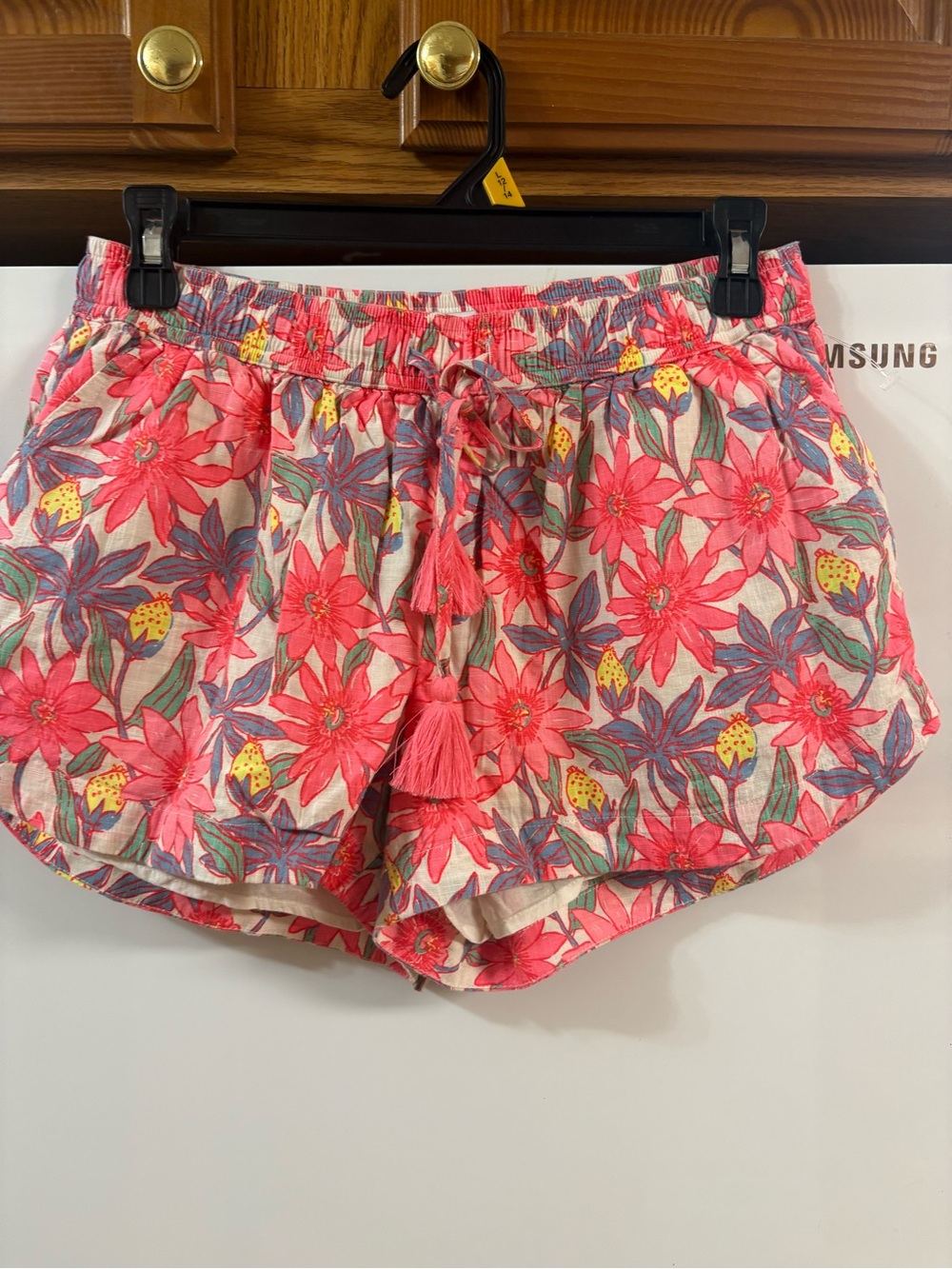Vineyard Vines Pink Floral Drawstring Athletic Shorts